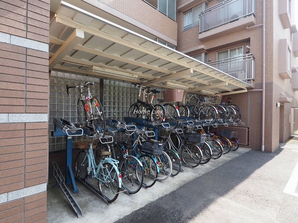 ヒルズ成増プライディアコート 駐輪場