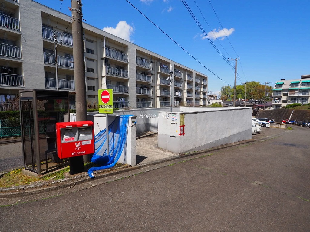 若木住宅2号棟　ゴミ置き場