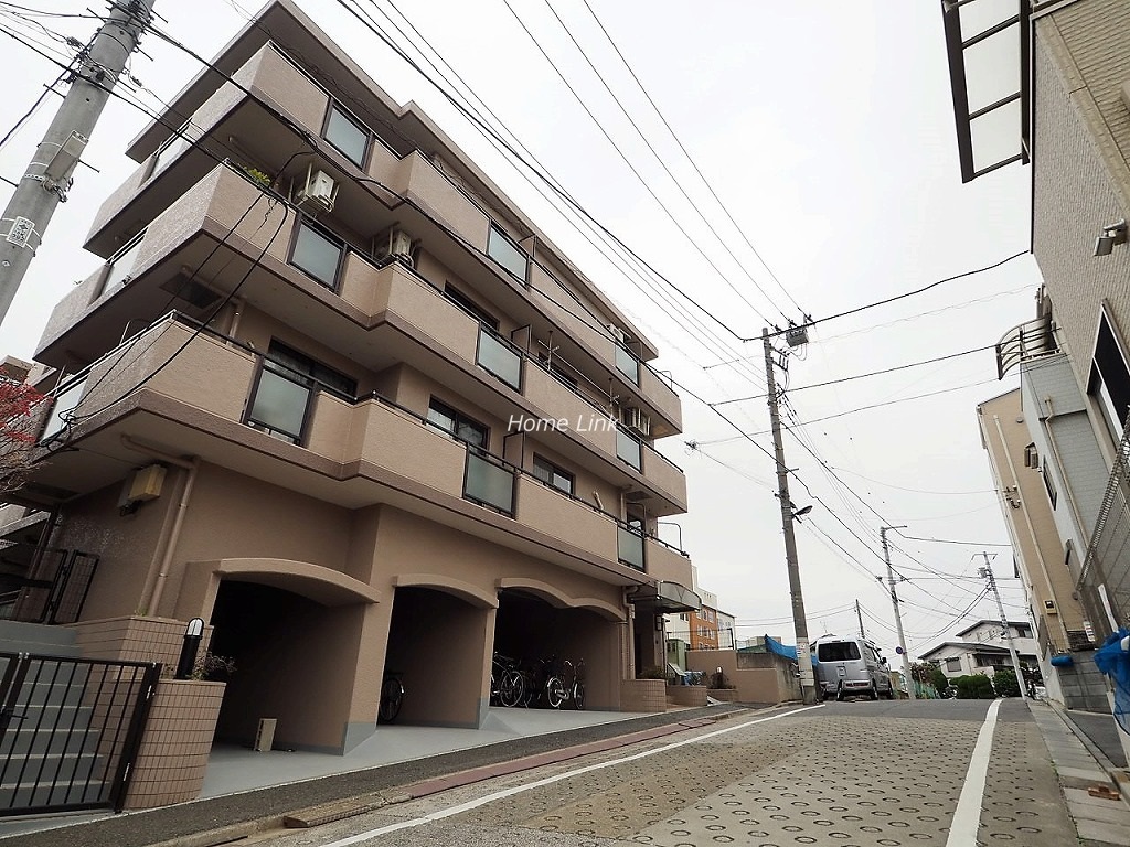 セザール第2赤塚公園　前面道路