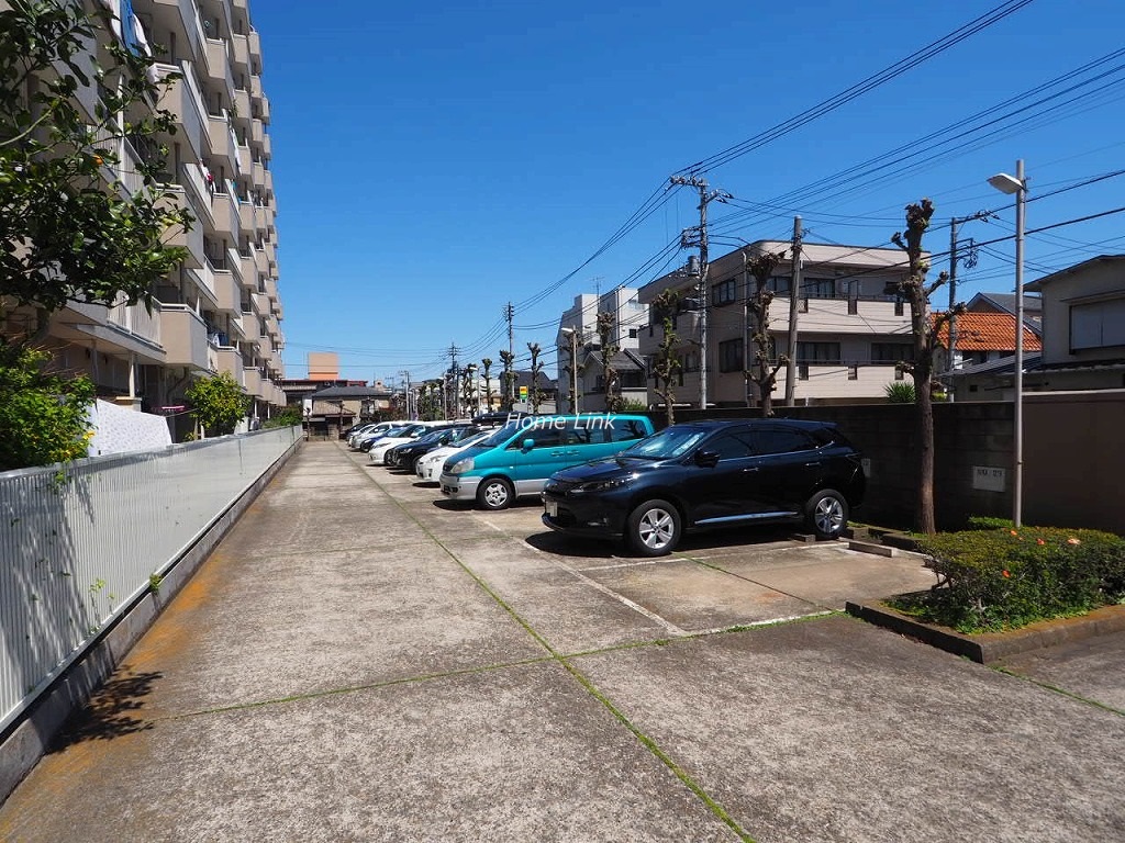 大山ローヤルコーポ　駐車場