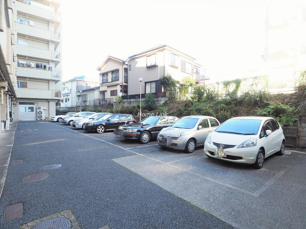 ニューハイム徳丸　駐車場