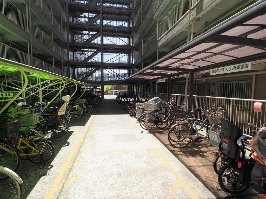 大山ローヤルコーポ　駐輪場
