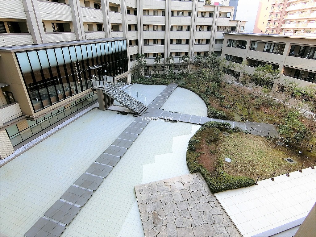 アトラス志村三丁目　中庭