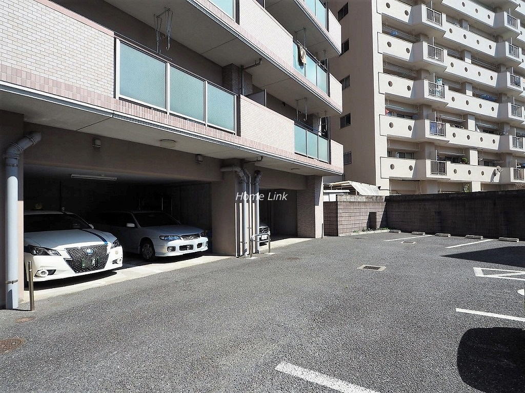 キャッスルマンション蓮根　駐車場