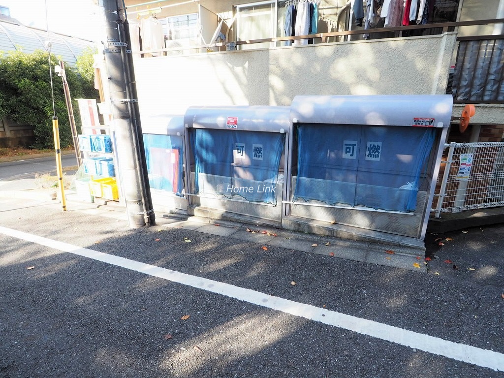 ニューハイム徳丸　ゴミ置き場