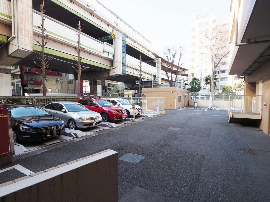 板橋パーク・ホームズ　駐車場