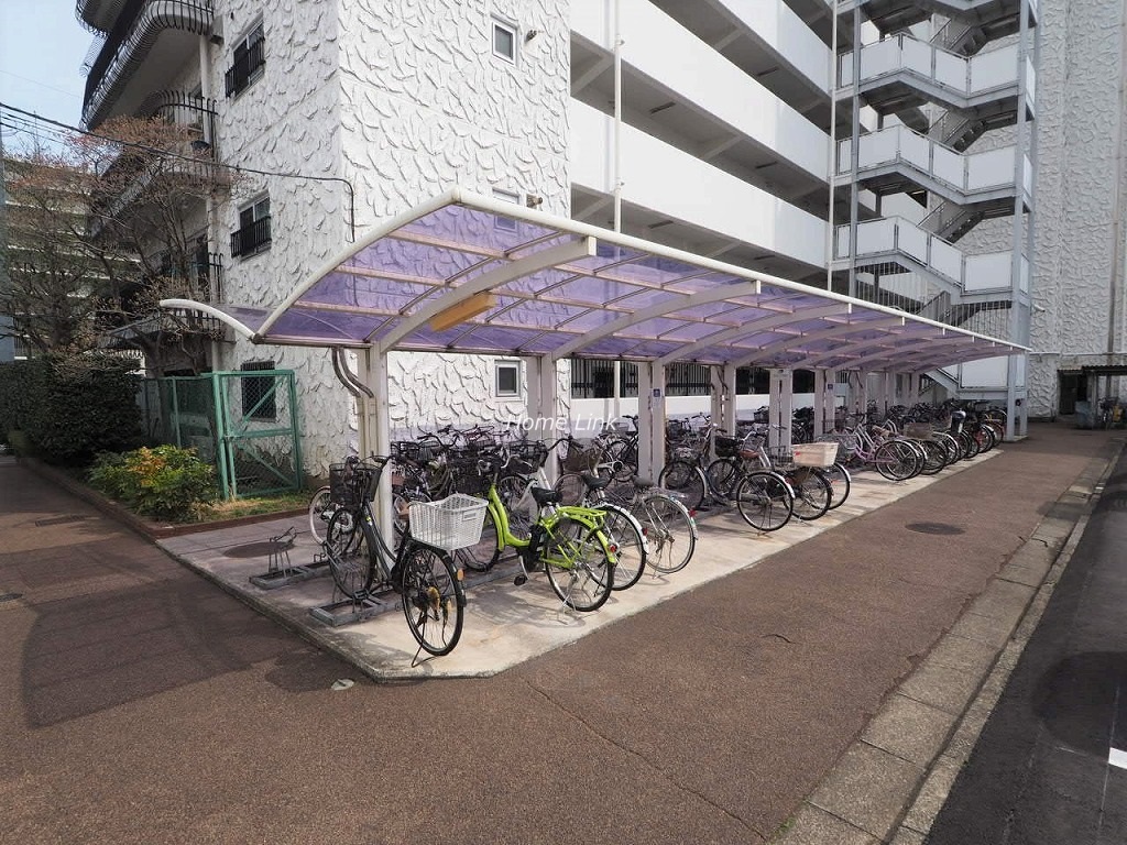 秀和蓮根レジデンス　駐輪場