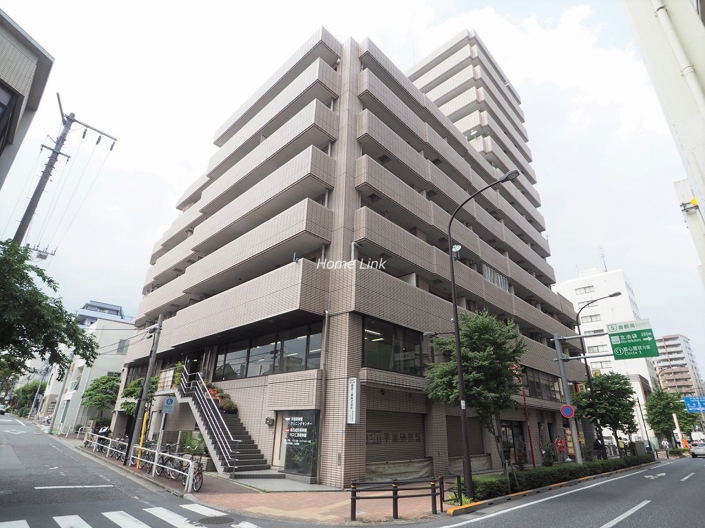 ゲオ・タワー池袋　外観