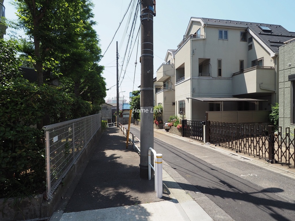 日商岩井上板橋マンション　前面道路