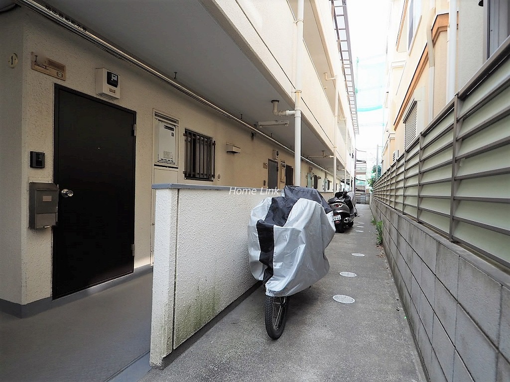 サンライフ西台　バイク置場