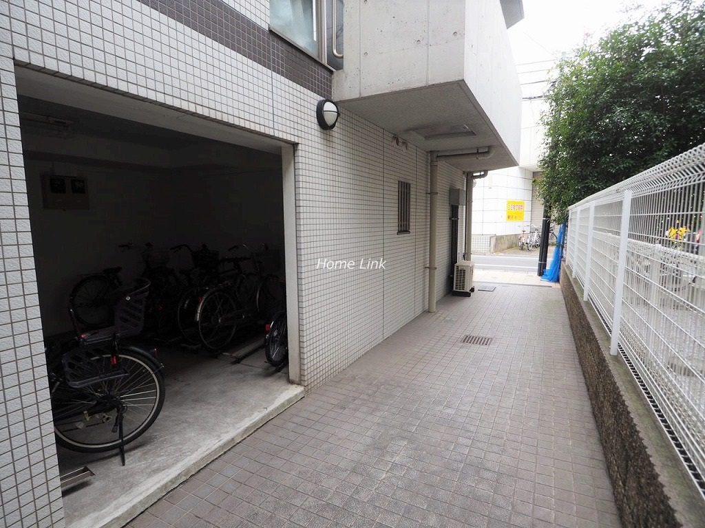 アルテシモ志村坂上　駐輪場
