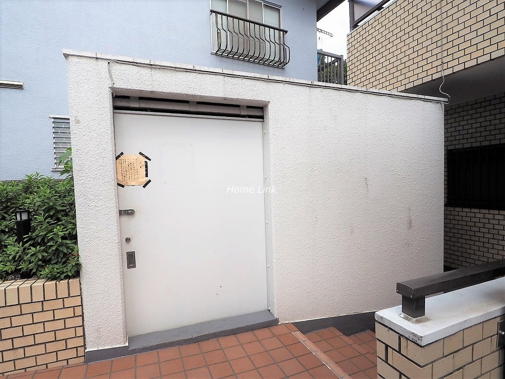 キャニオンマンション見次公園　ゴミ置き場
