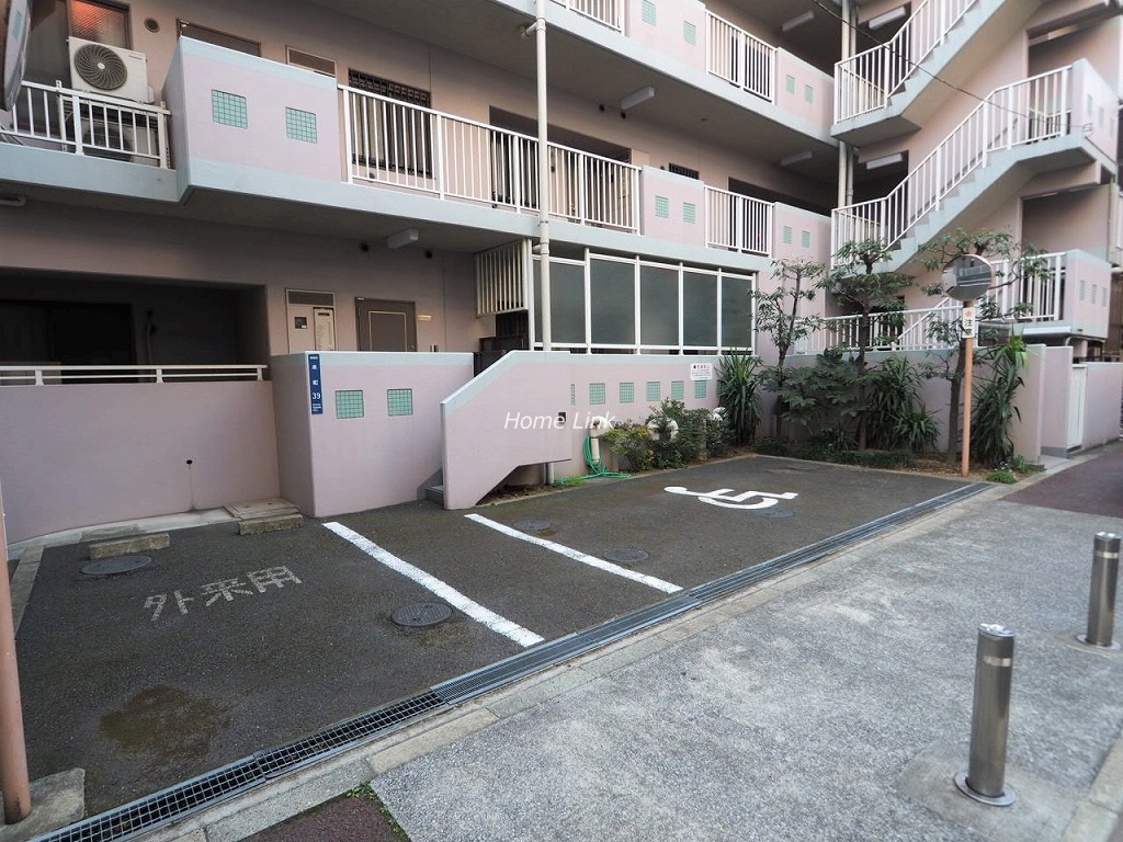 サンライン板橋本町　来客用駐車場