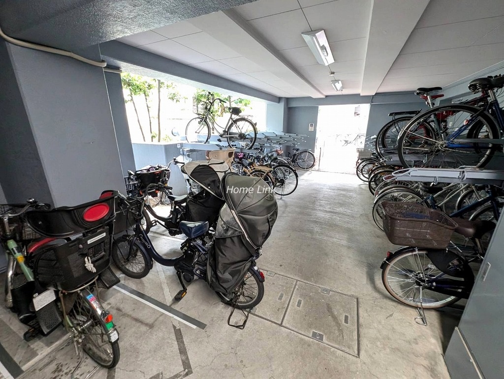 セザール池袋西　駐輪場