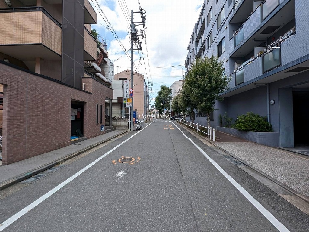 セザール池袋西　南西側 前面道路
