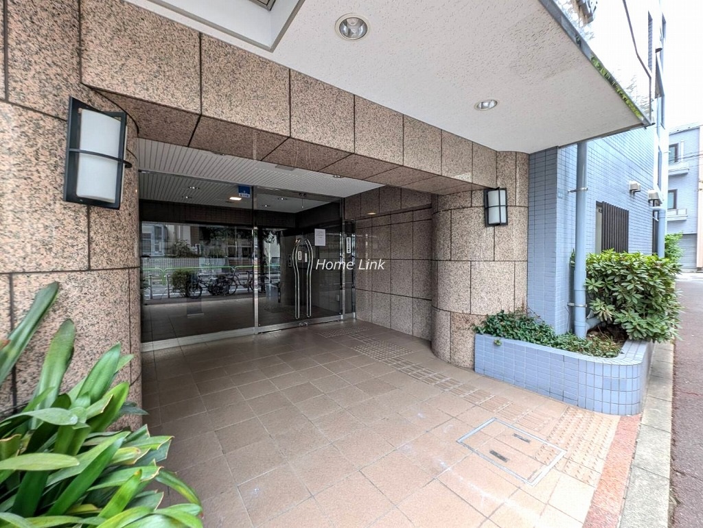 セザール池袋西　エントランス前