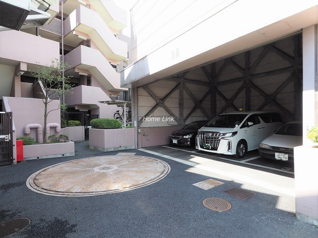 ナイスアーバン徳丸　駐車場