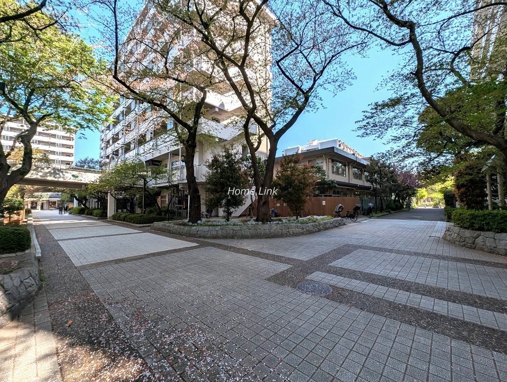 光が丘パークタウンゆりの木通り北住宅10号棟　共用部