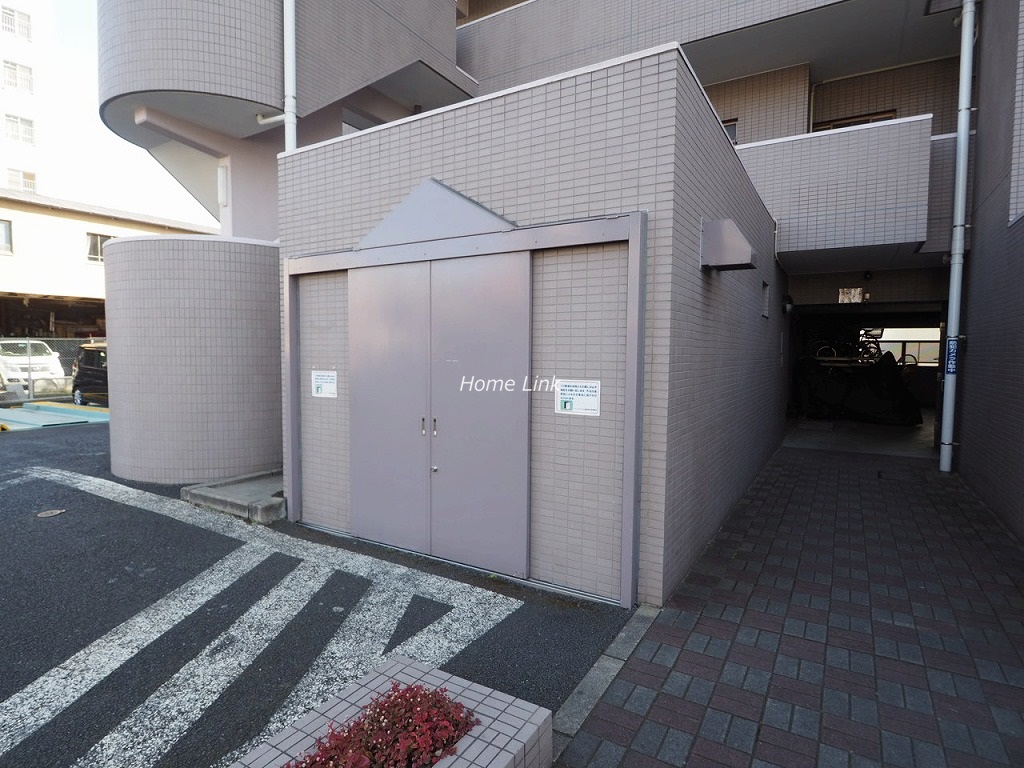 アーベントハイム板橋本町　ゴミ置き場
