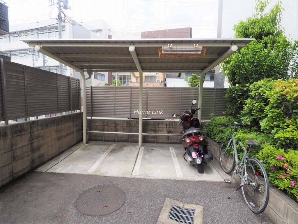 イニシア板橋区役所前　バイク置場