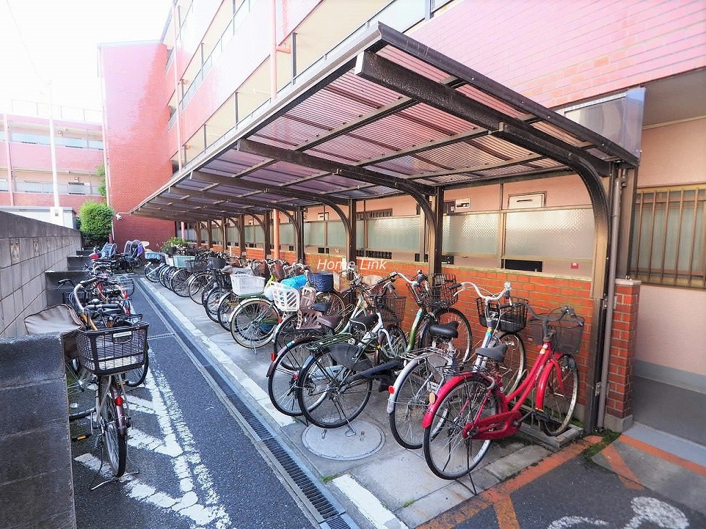 キャニオンマンション常盤台　駐輪場