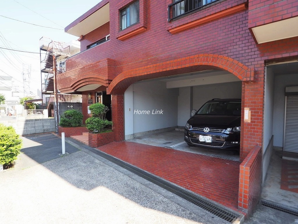 キャニオンマンション常盤台　駐車場