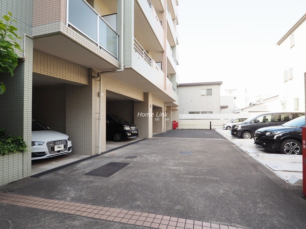 グランヴェルジェ西台 駐車場