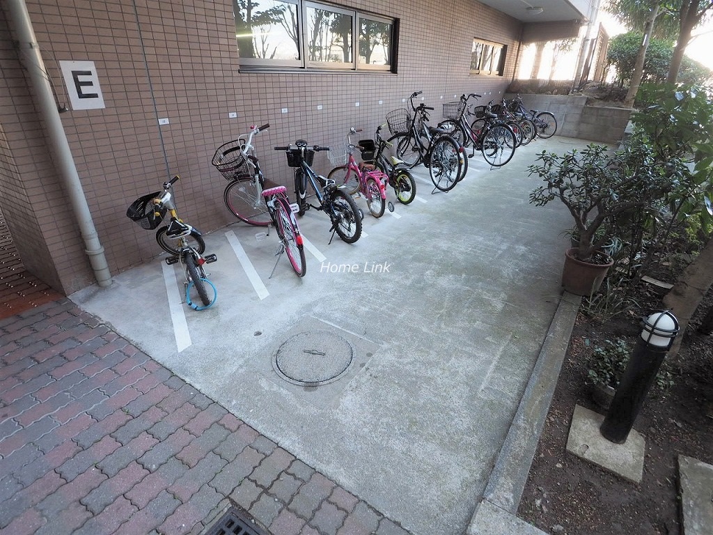 コアシティ西台　駐輪場