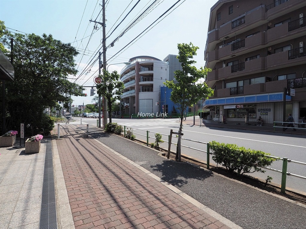 コアシティ西台　前面道路歩道