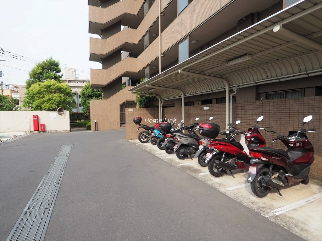 コスモ板橋志村プリオール　バイク置場