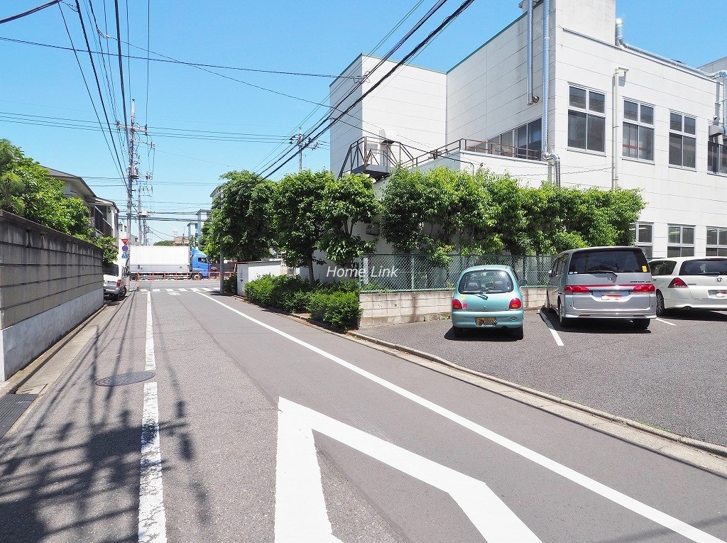 コープ野村志村三丁目　前面道路