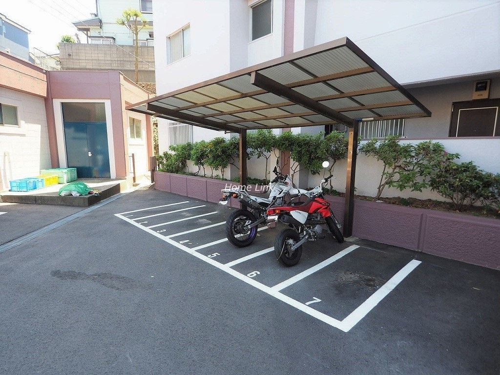 サンハイム徳丸　バイク置場