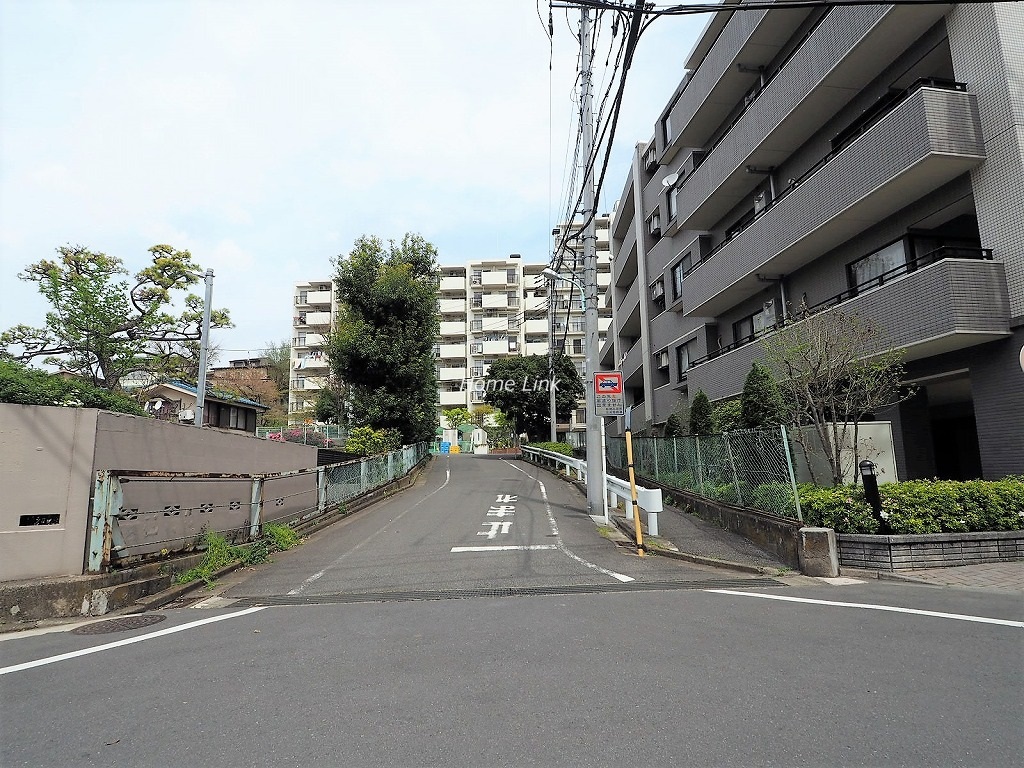 ジェイパーク板橋中台　前面道路