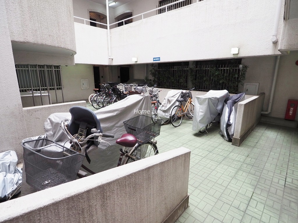 ゾンネンハイム常盤台　駐輪場