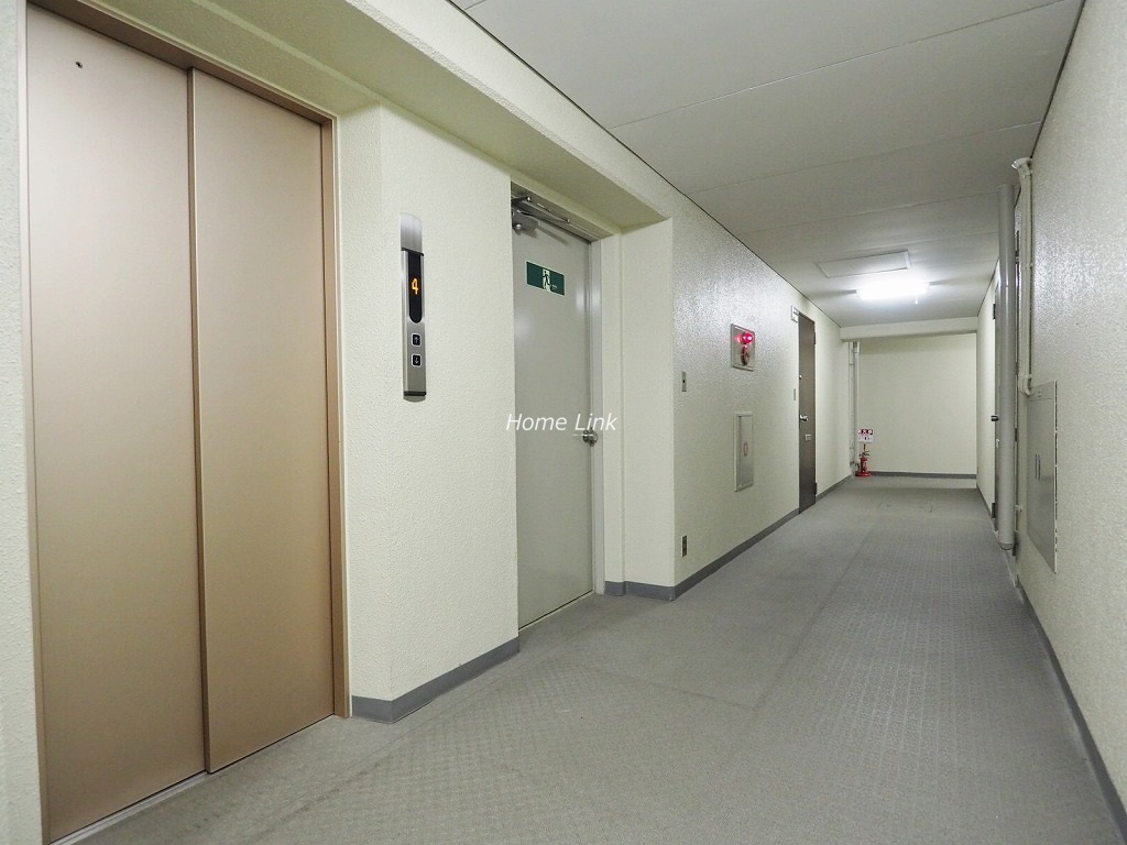 タック中台　共用部廊下