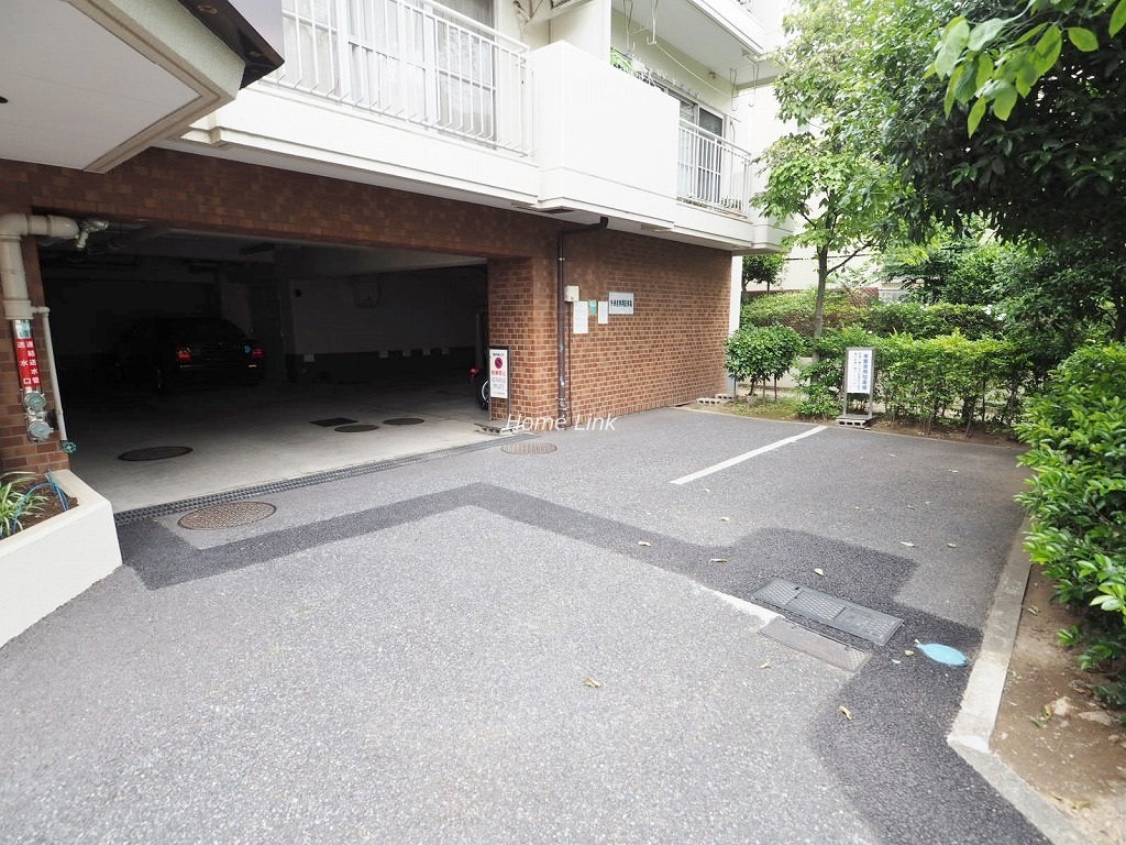 タック中台　駐車場