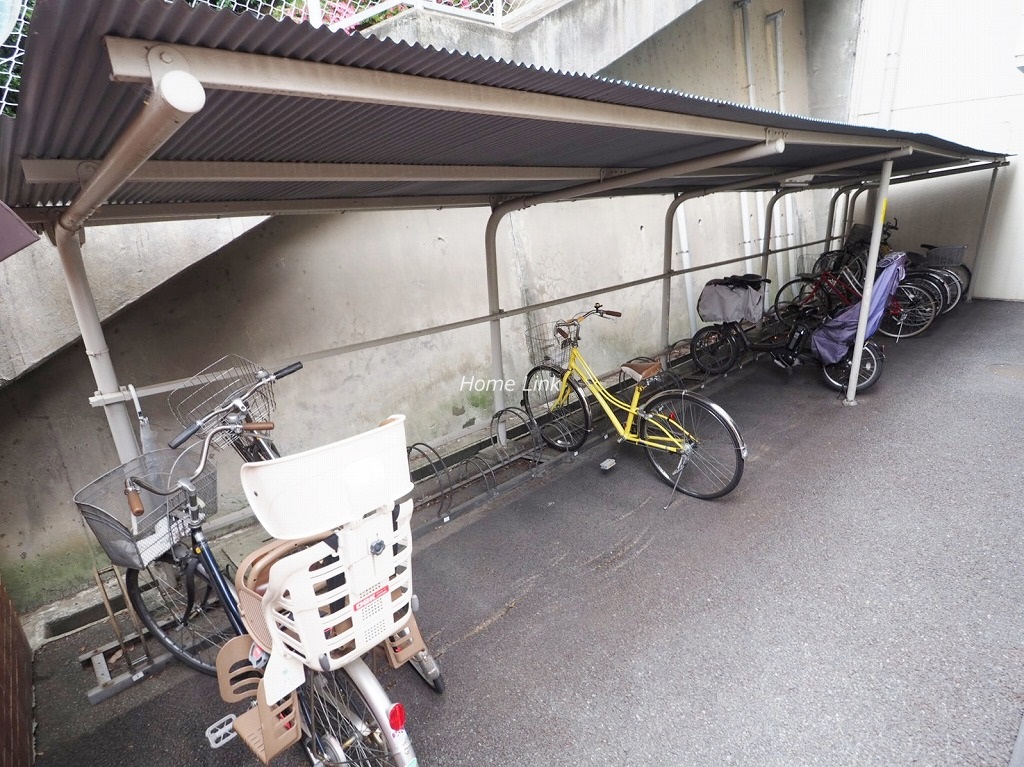 タック中台　駐輪場