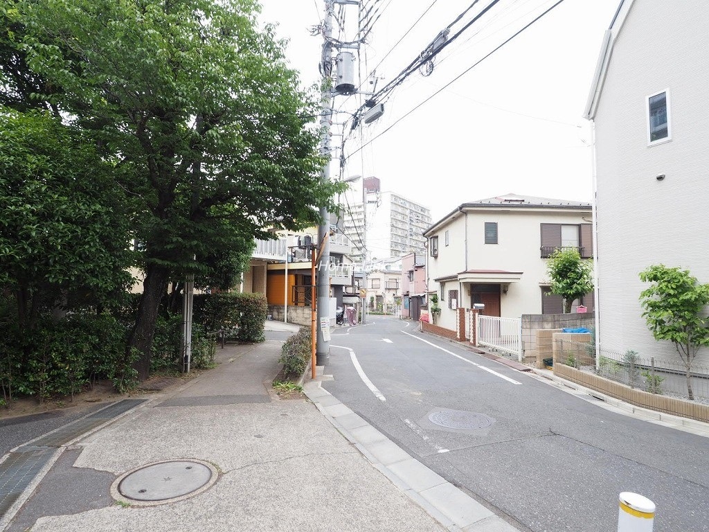 タック中台　前面道路