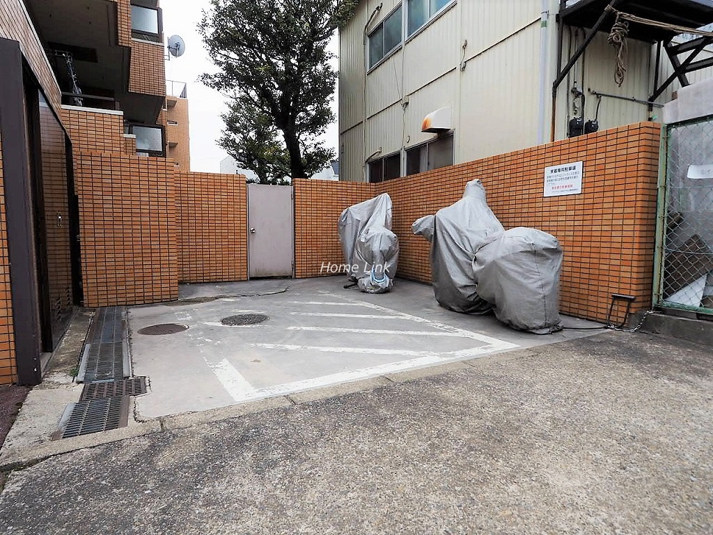 ダイアパレス城北中央公園　バイク置場