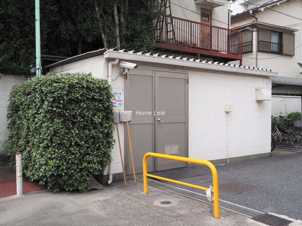 ニューライフ志村坂上　ゴミ置き場