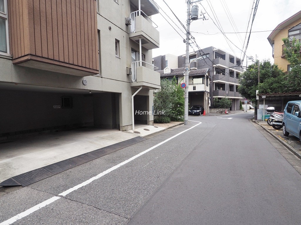 メゾン南ときわ台　前面道路