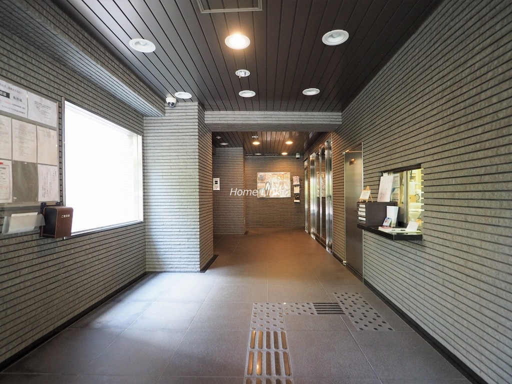 ライオンズプラザ本蓮沼　エントランスホール