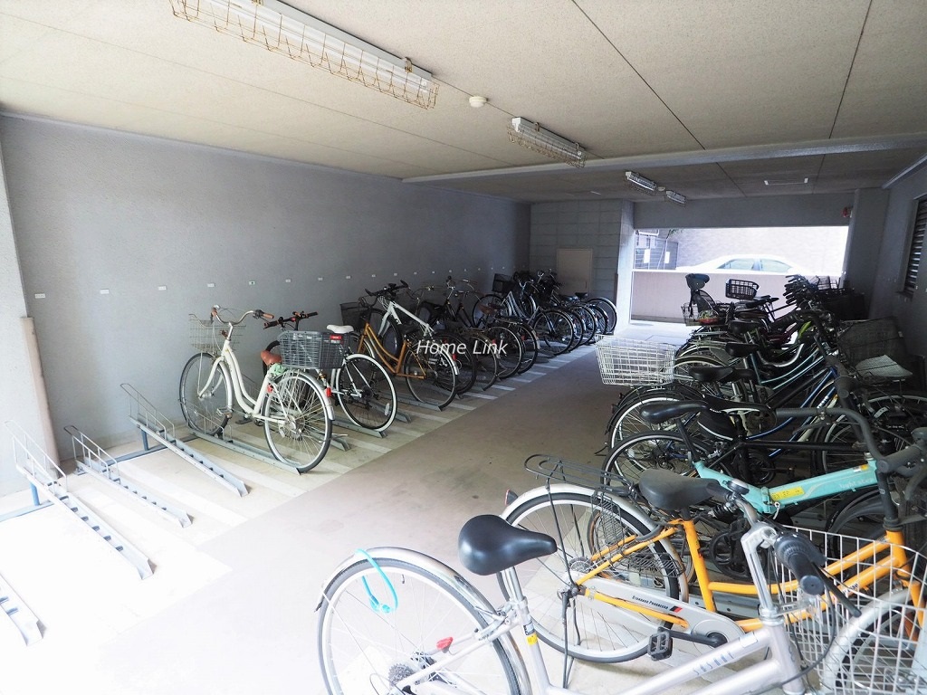 ライオンズプラザ本蓮沼　駐輪場
