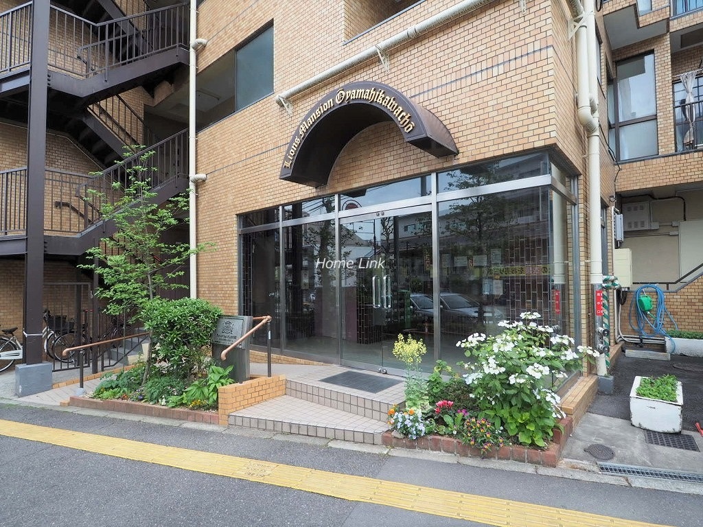 ライオンズマンション大山氷川町　エントランス
