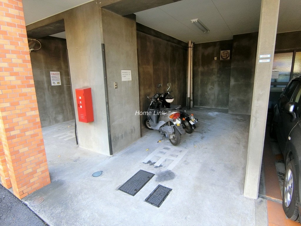 ライオンズマンション板橋大原　バイク置場