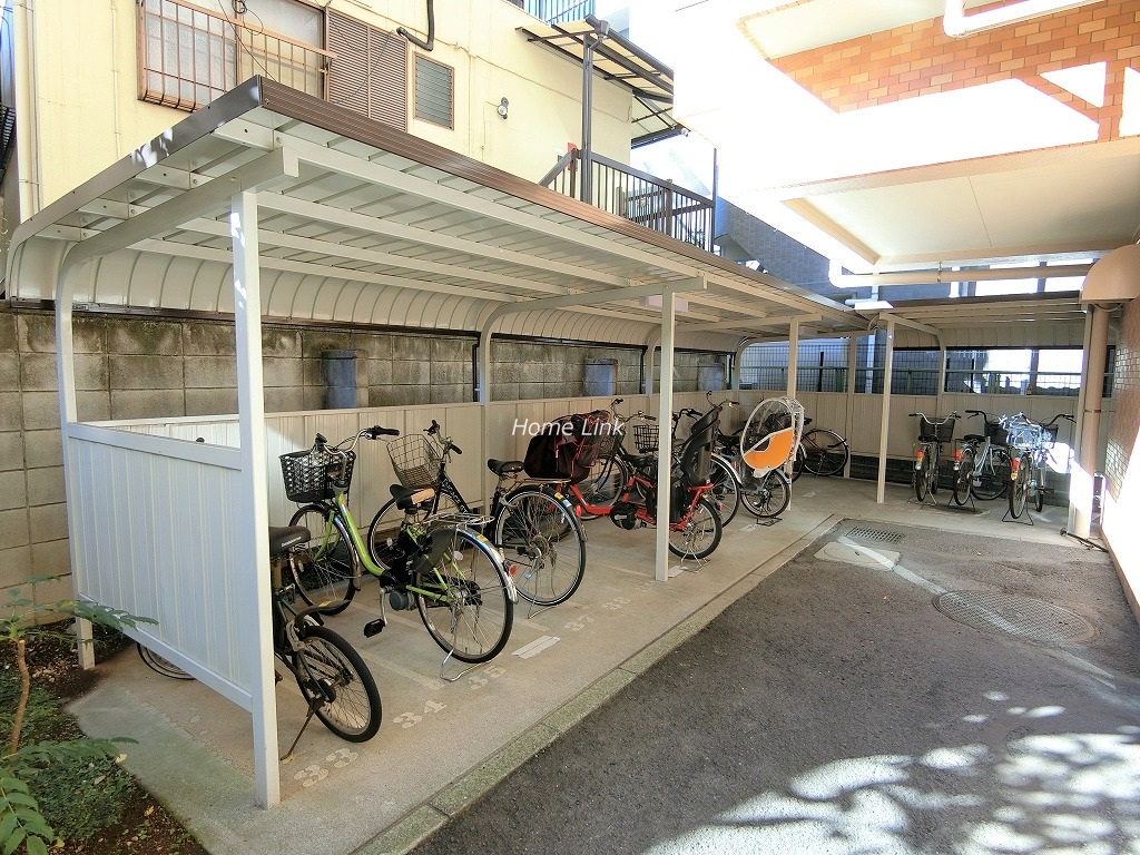 ライオンズマンション板橋大原　駐輪場
