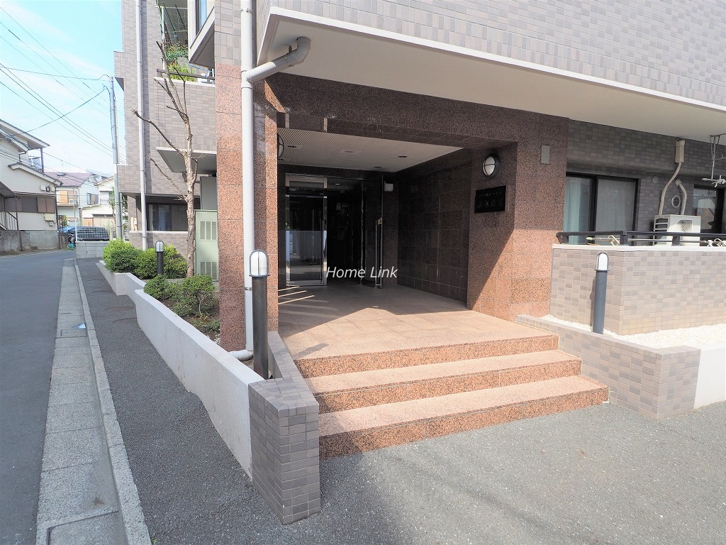 レーベンハイム赤塚公園　エントランス