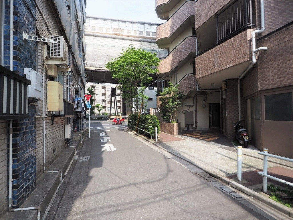 日神パレステージ板橋本町第5　前面道路