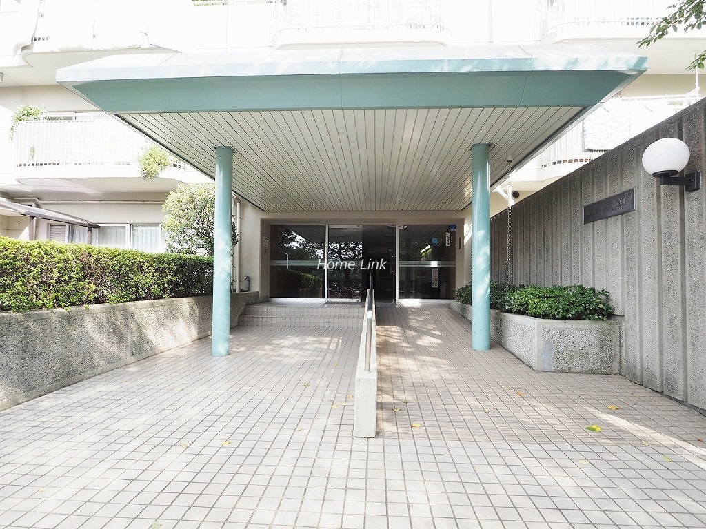 蓮根ファミールハイツ1号棟　エントランス