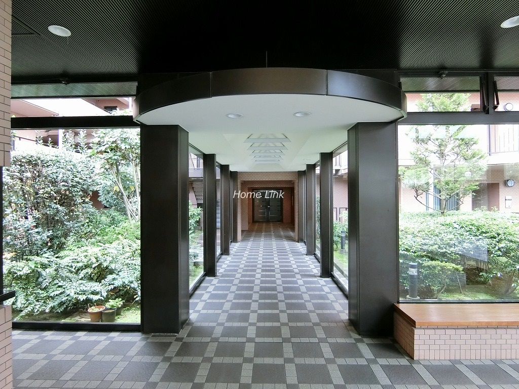 パシフィック小豆沢　エントランスホール